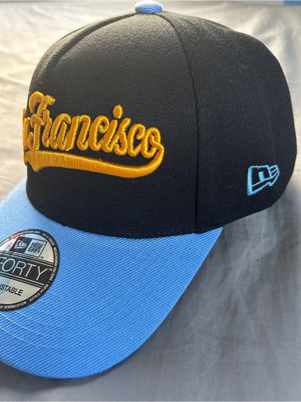 New Era San Francisco Two-Tone Cap - Black & Light Blue with Gold Script - Picture 3 of 4